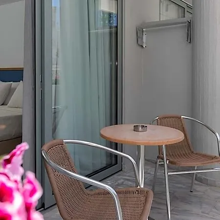 Hotel Alia By Estia 4*