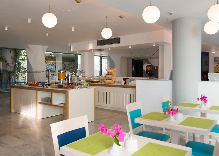 Alia By Estia 酒店 4*