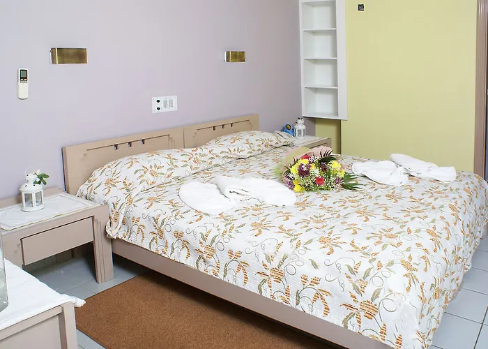 Hotel Alia By Estia 4*