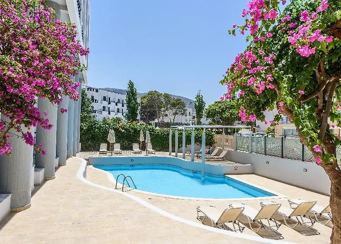 Alia By Estia 酒店