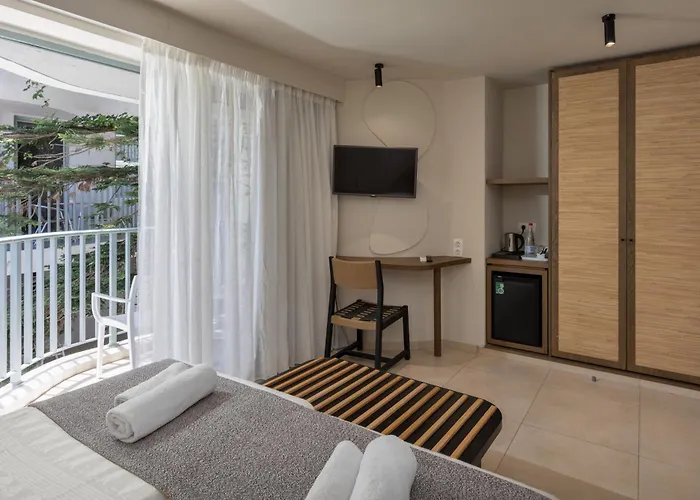 Hotel Alia By Estia 4*