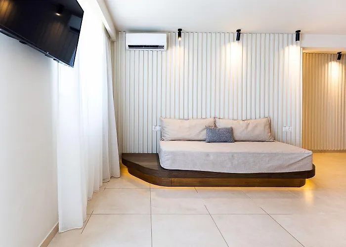 Hotel Alia By Estia 4*